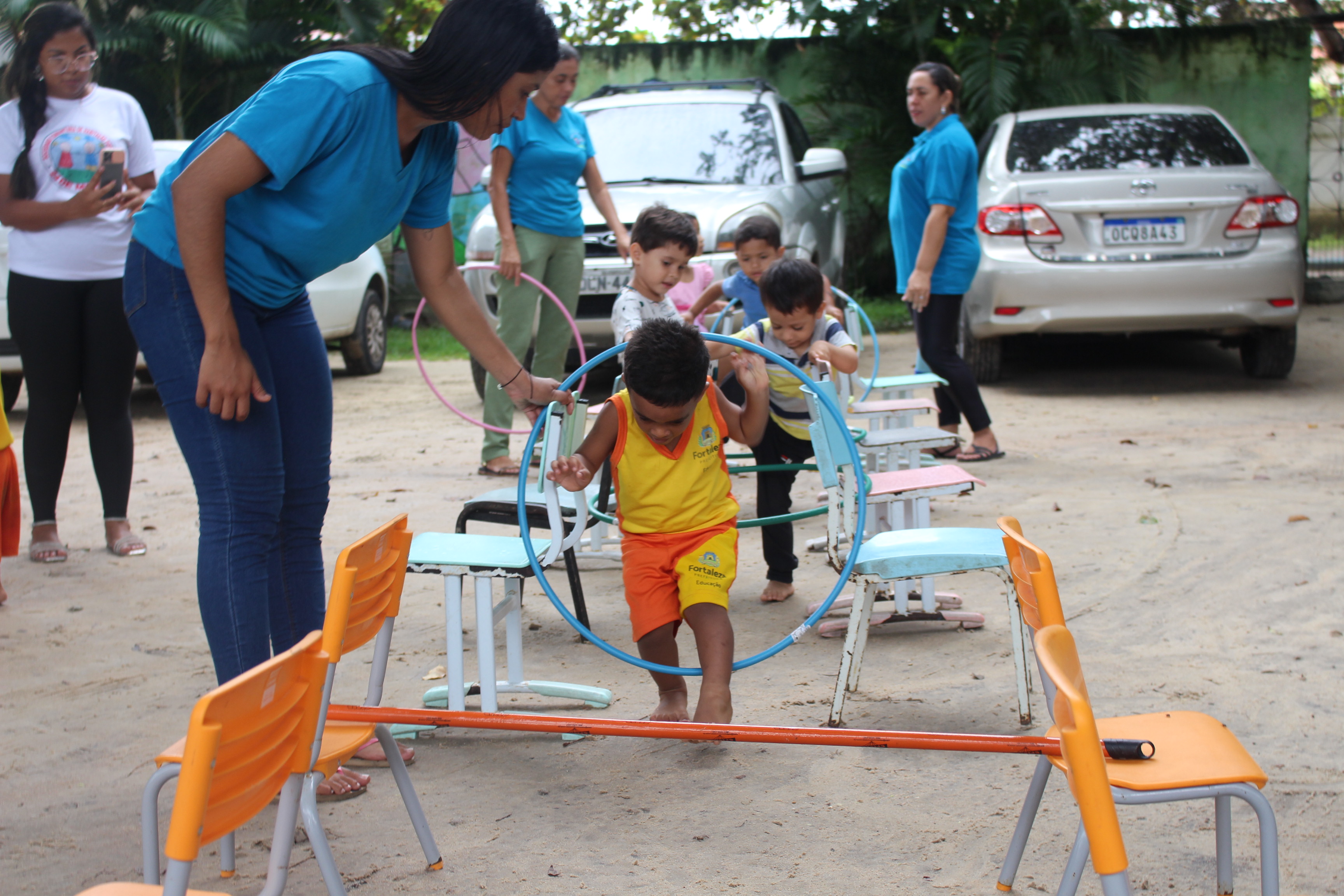 Foto criança brincando