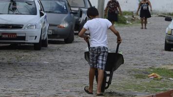 Trabalho infantil cresce na pandemia e se torna realidade para mais 317 mil adolescentes no Brasil
