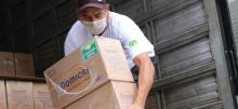 Famílias são beneficiadas com alimentos e kits de higiene em São Paulo (SP)  
