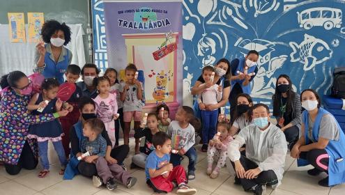 Fundação Abrinq e Phisalia promovem a higiene bucal para mais de 1.600 crianças e adolescentes