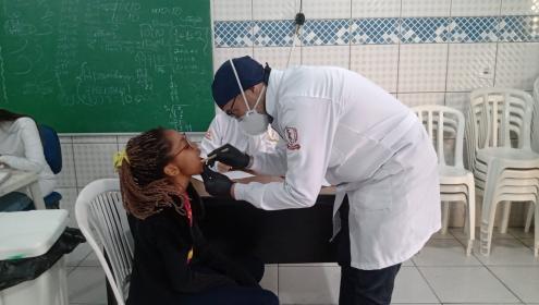 Fundação Abrinq e Anhanguera Educacional continuam, juntas, cuidando da saúde bucal de crianças e adolescentes