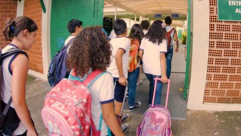 Entenda os benefícios da escola para crianças e adolescentes além da Educação formal