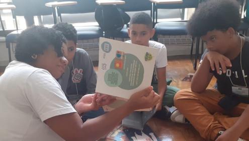 Fundação Abrinq fortalece hábito da leitura para adolescentes de São Paulo