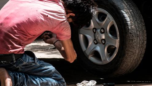 O que leva uma criança ao trabalho infantil e por que combatê-lo?