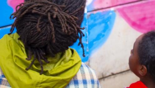 Fundação Abrinq e Risadaria promovem ação de grafite para crianças e adolescentes de Parelheiros