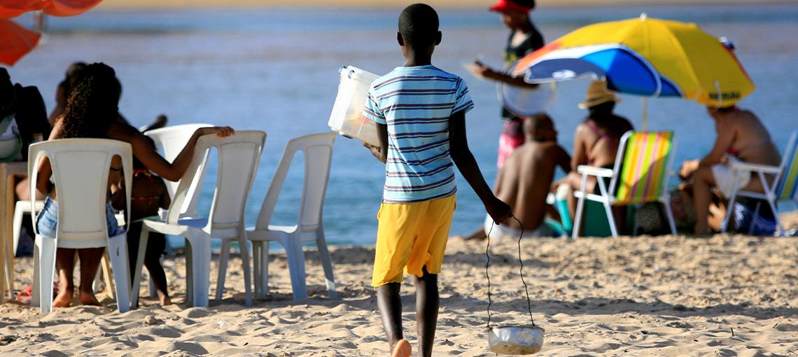 Trabalho infantil ainda é realidade para 1,7 milhão de crianças e adolescentes no Brasil