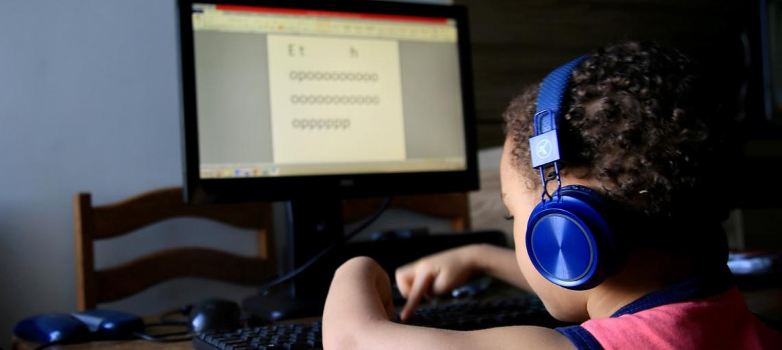 Crianças e internet: o que fazer para assegurar que a web seja um lugar seguro